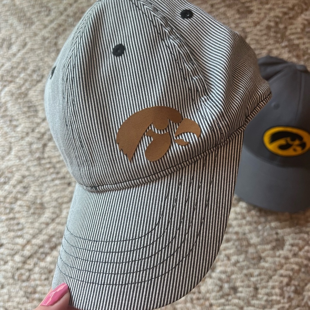Iowa Hawkeyes Hats - Picture 2 of 7